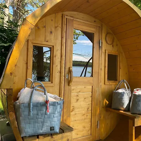 Doppelhaushaelfte Im Naturresort Holiday home Drewitz