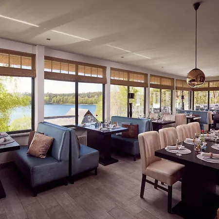 Holiday home Doppelhaushaelfte Im Naturresort Drewitz